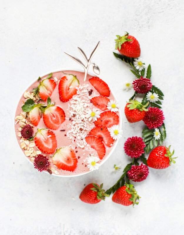 How To Make Nutritious And Delicious Smoothie Bowls With Garden Fresh Ingredients